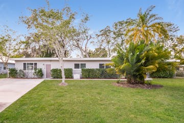 1216 67th St NW Bradenton, FL 34209